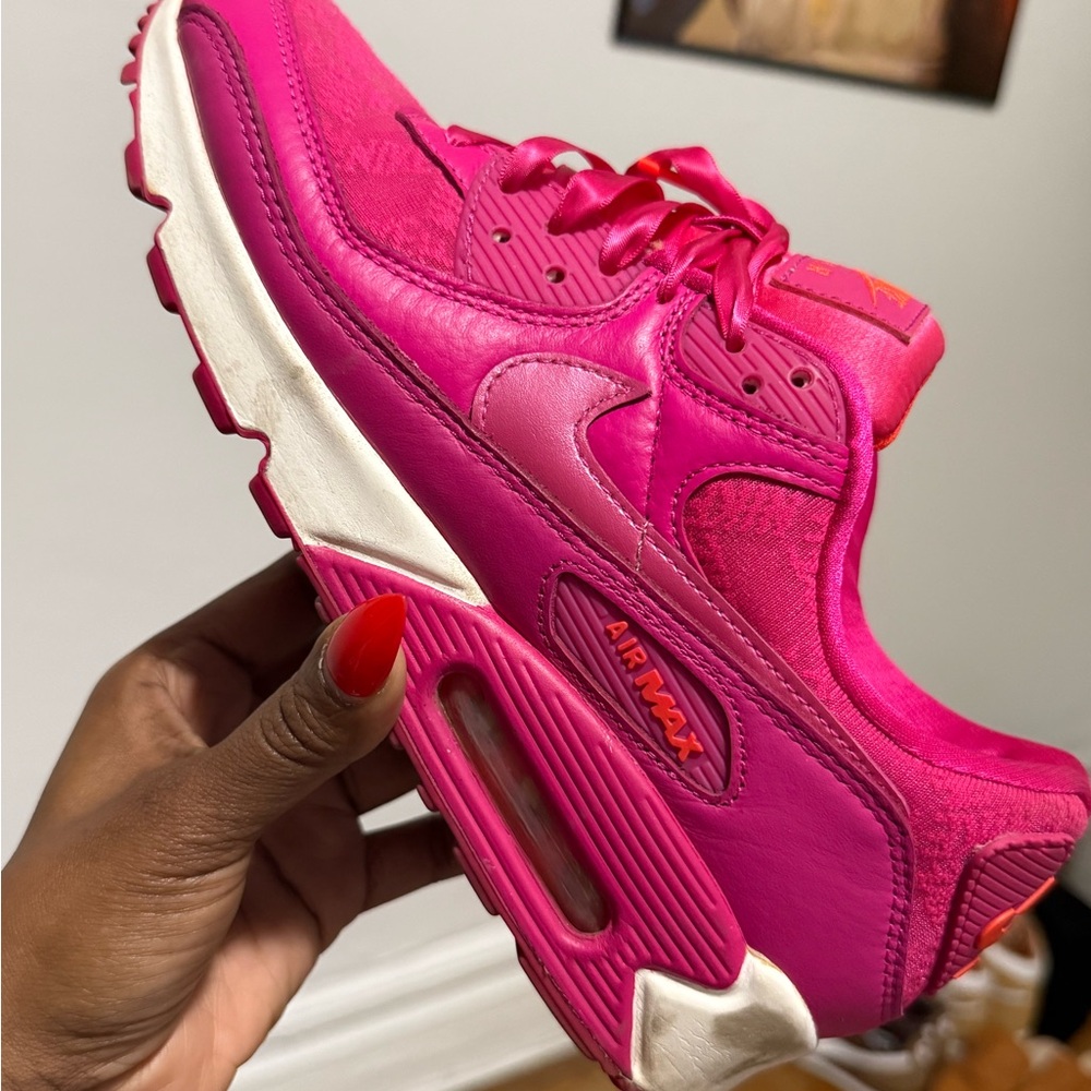 Nike Women's Fuchsia Air Max Sneakers